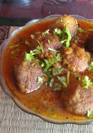 A picture of Banana kofta curry.