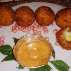 A picture of Spicy potato cheese boll.