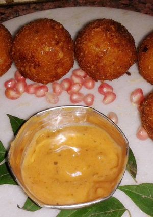 A picture of Spicy potato cheese boll.