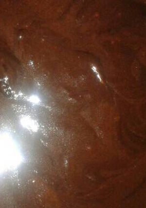 صورة لوصفة طريقة عمل صوص الشوكولاته بالكاكاو لتزيين الكيكات♡