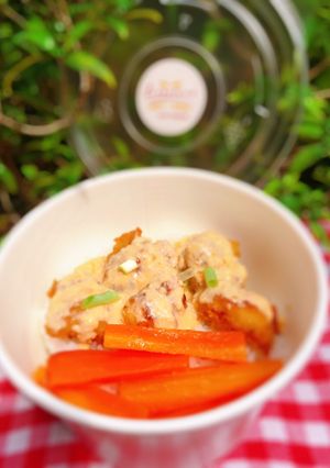 Foto resep Buttermilk chicken with Salted Egg Sauce