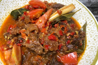 Resep Oseng Mercon / Krengsengan Sapi Bahan Sederhana