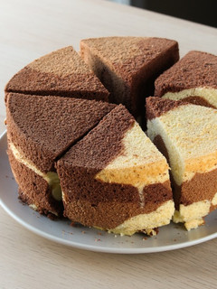 A picture of Marble Chiffon Cake / Tri-Color Chiffon.