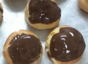 Una foto de Profiteroles