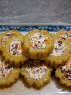 Hình của món Khổ qua nhồi kho chay.