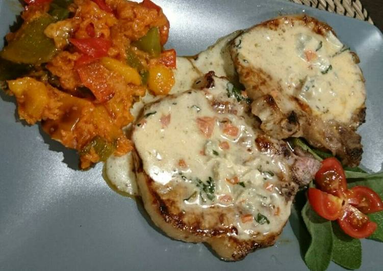 Chuletas de cerdo a la gorgonzola