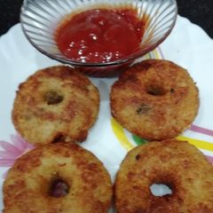 A picture of Potato semolina rings.