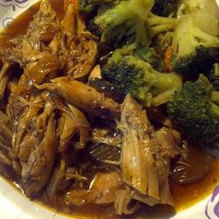A picture of Simmered chicken.