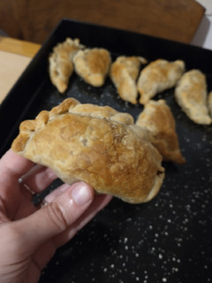 Una foto de Empanadas de carne dulce