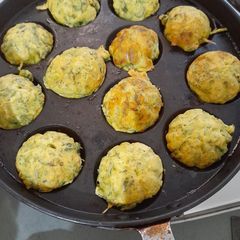 A picture of Besan appam(gabgola).