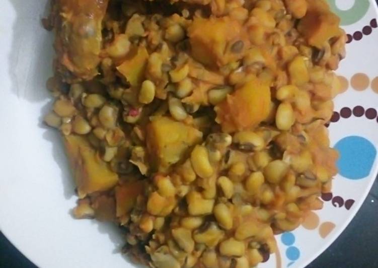 How to Prepare Favorite Beans &amp; plantain porridge