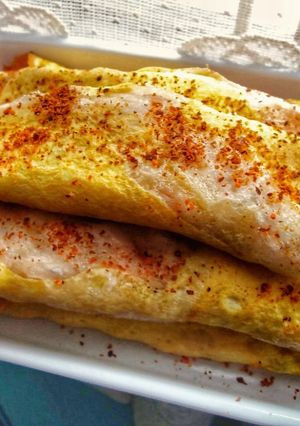 A picture of Cilung Isi Mie / Tapioca and Egg Omelette With Noodle.