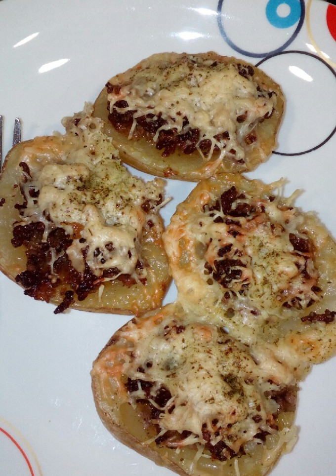 Una foto de Patatas al horno rellenas