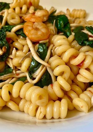 Una foto de Fusilli Bucati con Gulas y Gambas | FussionCook FC7Smart