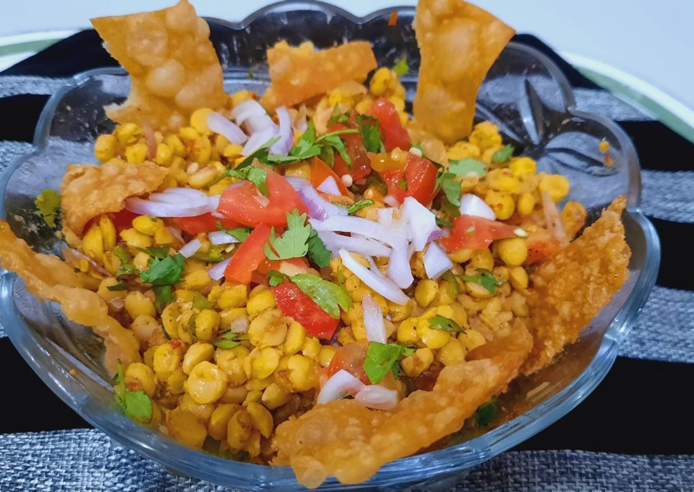 Spicy papri chana dal chat