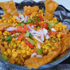 A picture of Spicy papri chana dal chat.