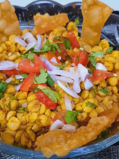 A picture of Spicy papri chana dal chat.