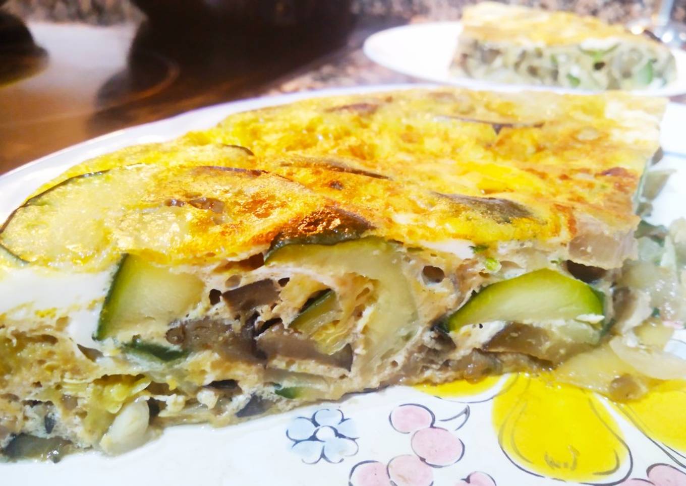 Tortilla de cebolla, calabacín y berenjena