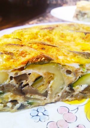 Foto principal de Tortilla de cebolla, calabacín y berenjena