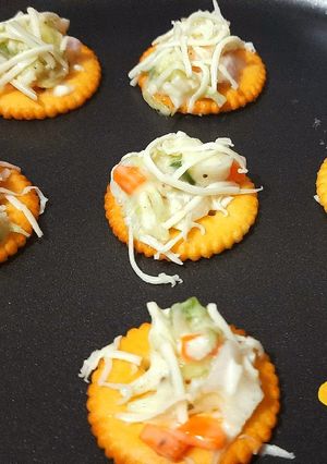મોનેકો પીઝા 😋 રેસીપી મુખ્ય ફોટો