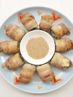 櫛瓜豬肉卷佐胡麻醬 的食譜成品照片