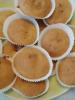 Teljes kiőrlésű muffin meggyel recept fotója