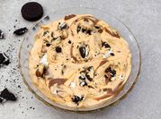 Una foto de crema oreo