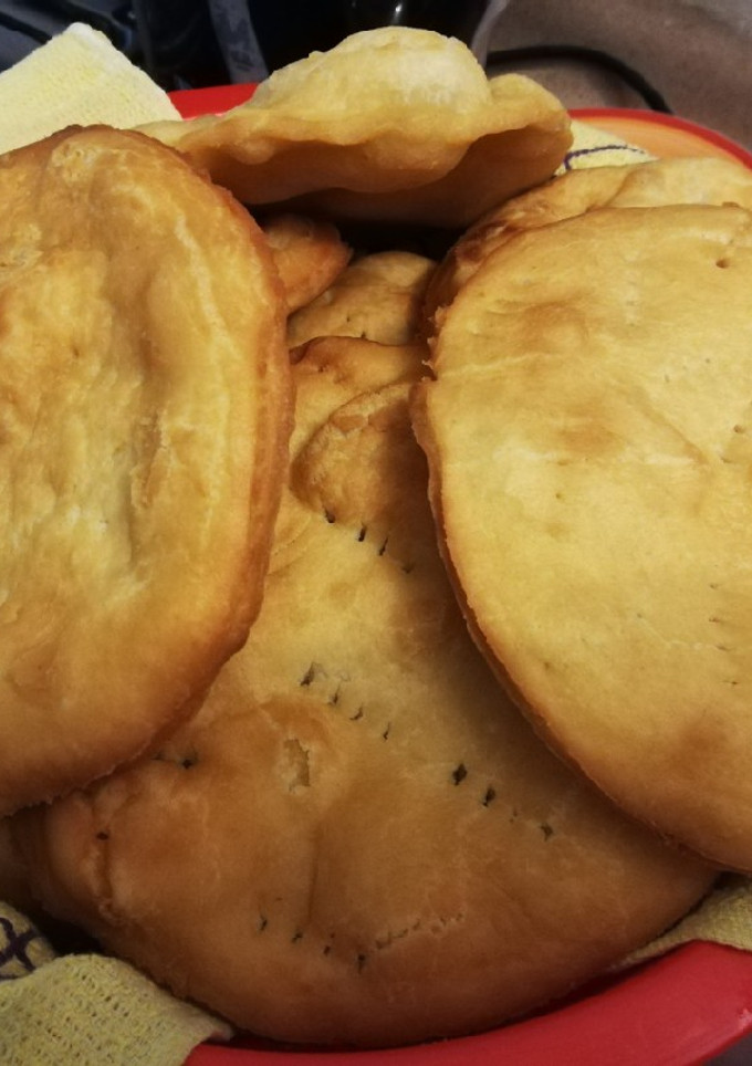 Una foto de Sopaipillas✔️rica receta para los días fríos 🥶