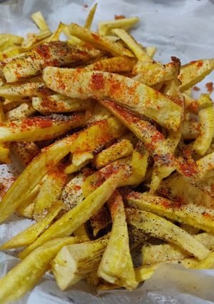કાચા કેળા ની ચિપ્સ (Kacha kela ni chips recipe in gujarati) રેસીપી મુખ્ય ફોટો