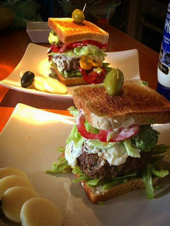 Una foto de Hamburguesas caseras rellenas