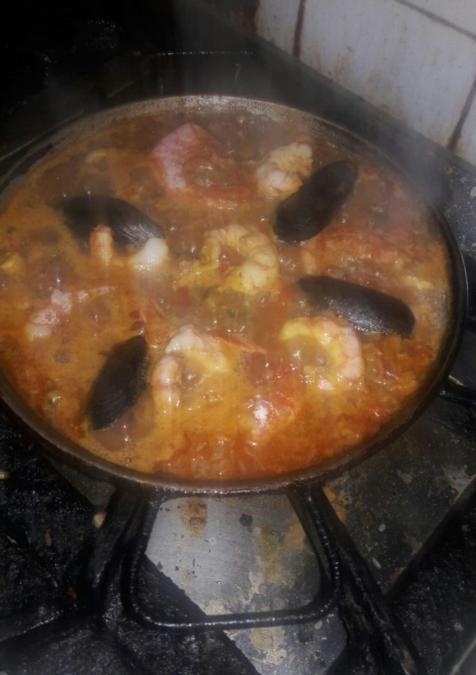 Una foto de Paella valenciana
