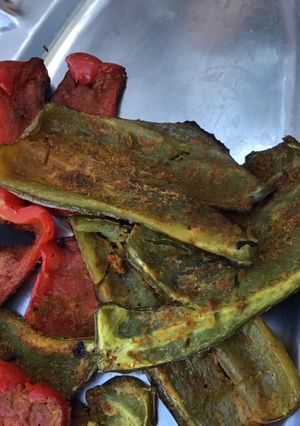 Une photo de Poivrons bicolores au gingembre et épices massalé