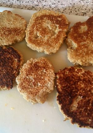 A picture of Oaty Banana Pancakes.