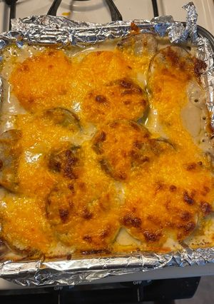 A picture of Cheesy Au Gratin Potatoes.