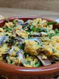 Revuelto de espárragos y boquerones
