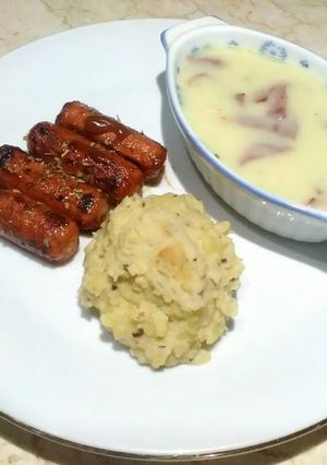 Foto resep Mashed Potato, Grilled Sausage, and Chicken Soup Cream