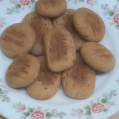 Diet biscuits with chocolate spread A picture of Diet biscuits with chocolate spread.