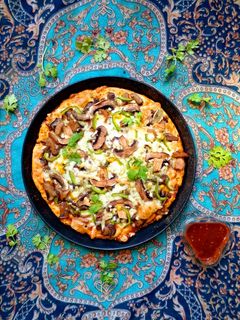 عکسی از دستور پیتزا قارچ و سوسیس