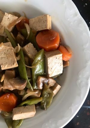 Hình của món Đậu hủ và rau củ xào chay.