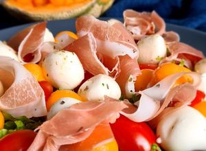 Une photo de Salade Billes de Melon Serano