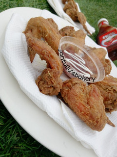 A picture of KFC chicken wing.