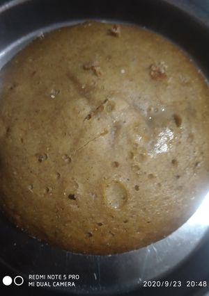 A picture of Jowar cake.