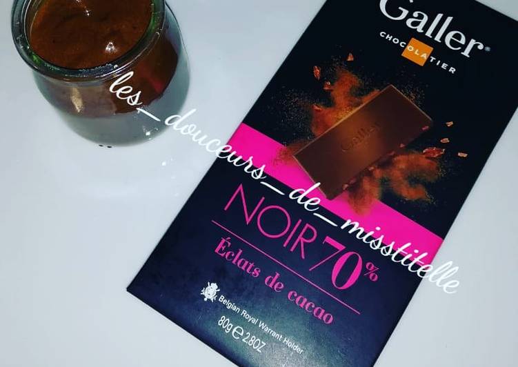 Mousse au chocolat 70% de cacao et aux éclats de cacao