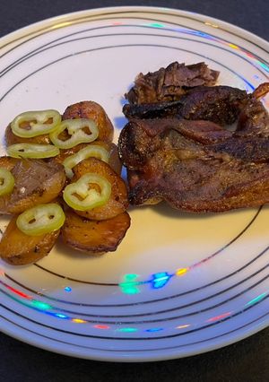 Sörben párolt sertéspofa kemencében sütve (Pataki vagy Római tálban) recept fotója