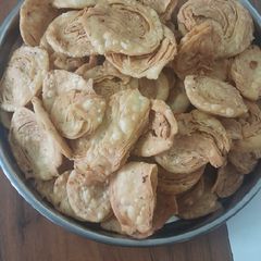 A picture of Crispy varki puri recipe:.