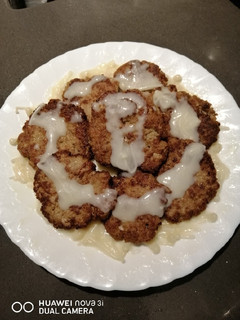 A picture of Beef Patties in White Creamy Sauce.
