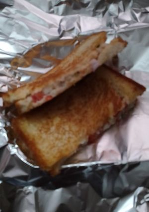 मलाई सैंडविच (malai sandwich recipe in Hindi) रेसिपी मुख्य फोटो
