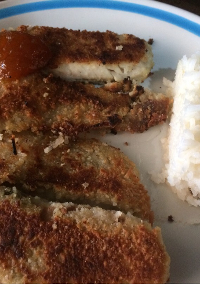 Una foto de Filete de pescado empanizado con coco
