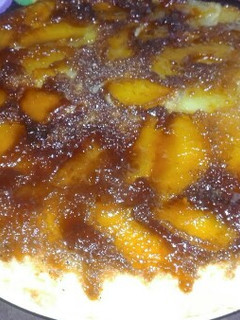 Una foto de Torta de manzana invertida