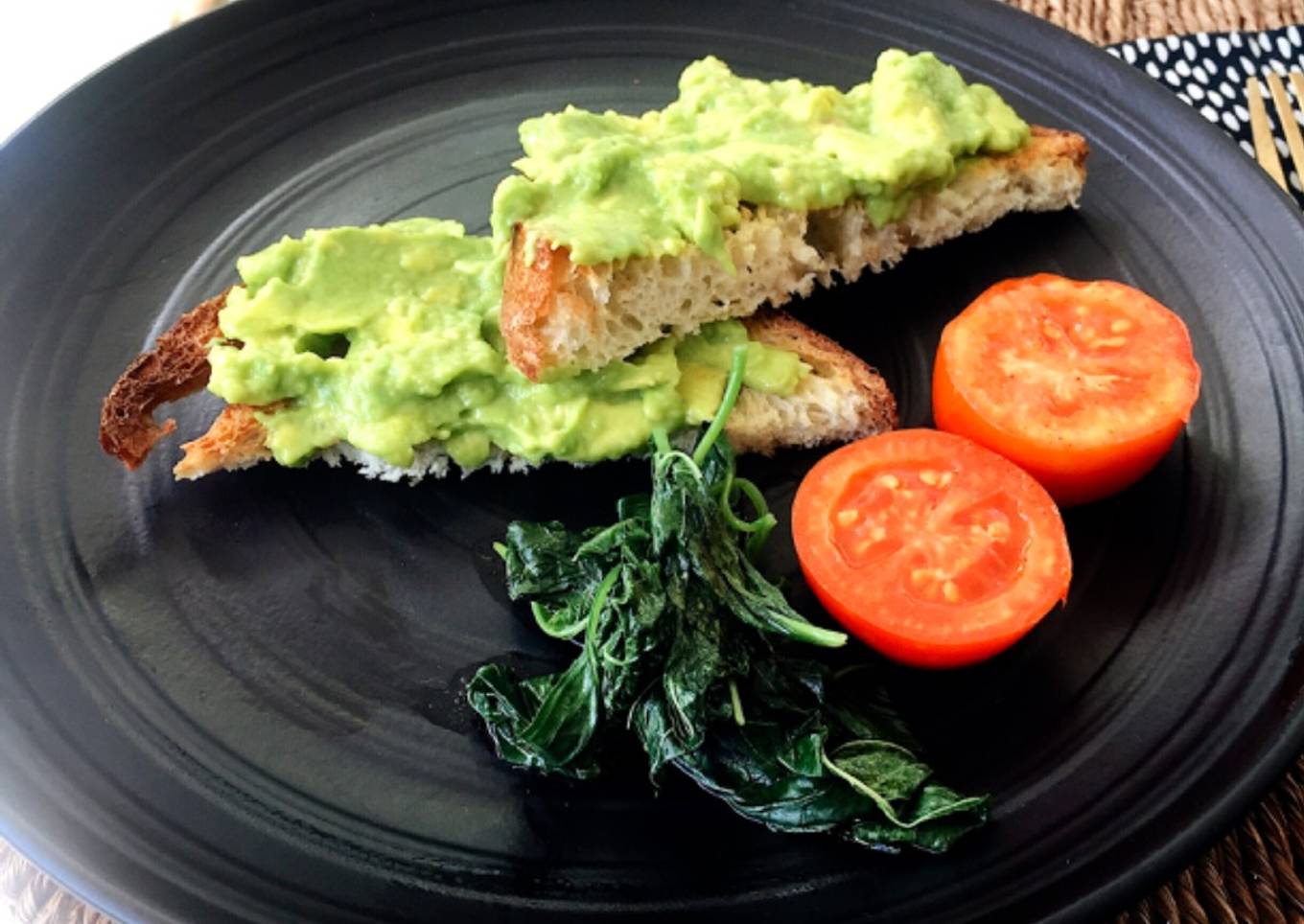 Avocado Toast Simple & Mudah